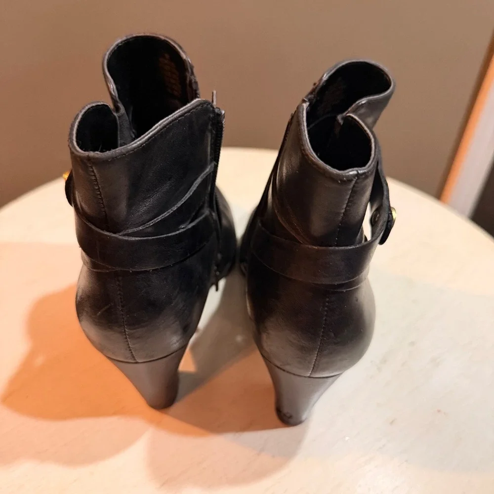 Anne Klein iFlex AKCHELSEY Black Leather‎ Boots Pointed Toe Side Zip Size 5M - Picture 3 of 7